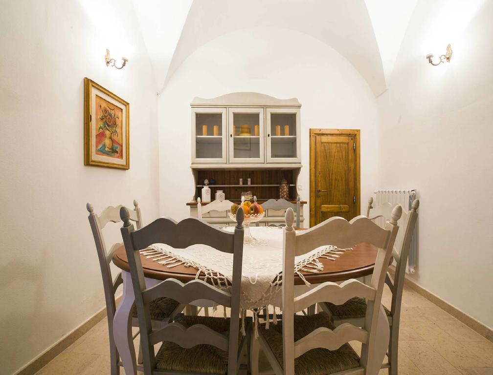 Bed and Breakfast Palazzo Cavoti Галатина Экстерьер фото